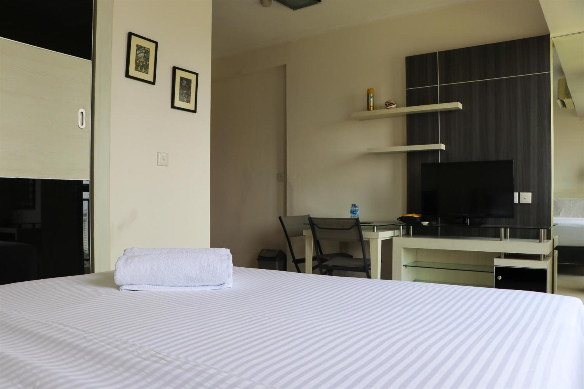 Comfort And Minimalist Studio At Maple Park Sunter Apartment By Travelio Jakarta Exterior foto